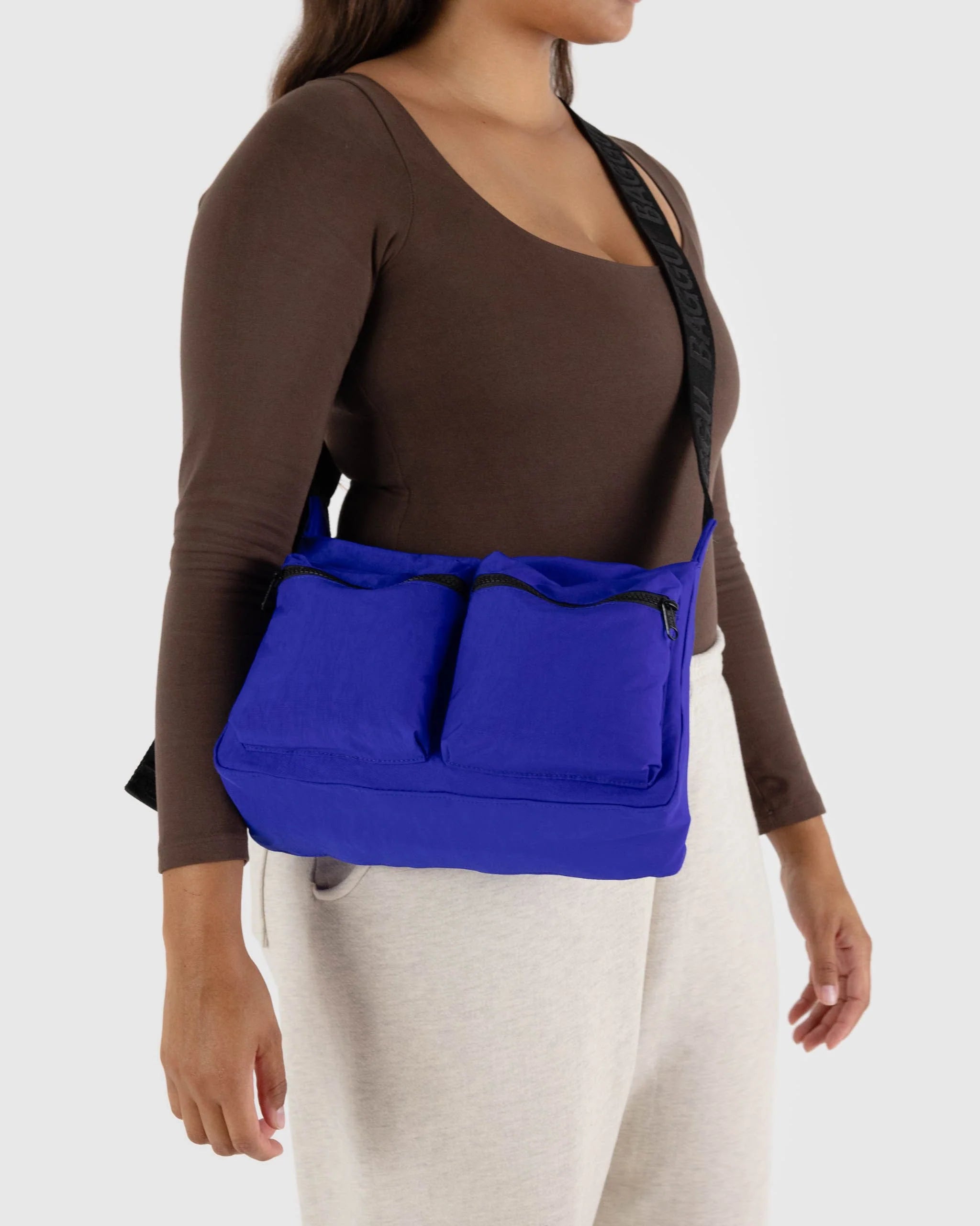 Bolso Medium Cargo Crossbody BAGGU - Lapis