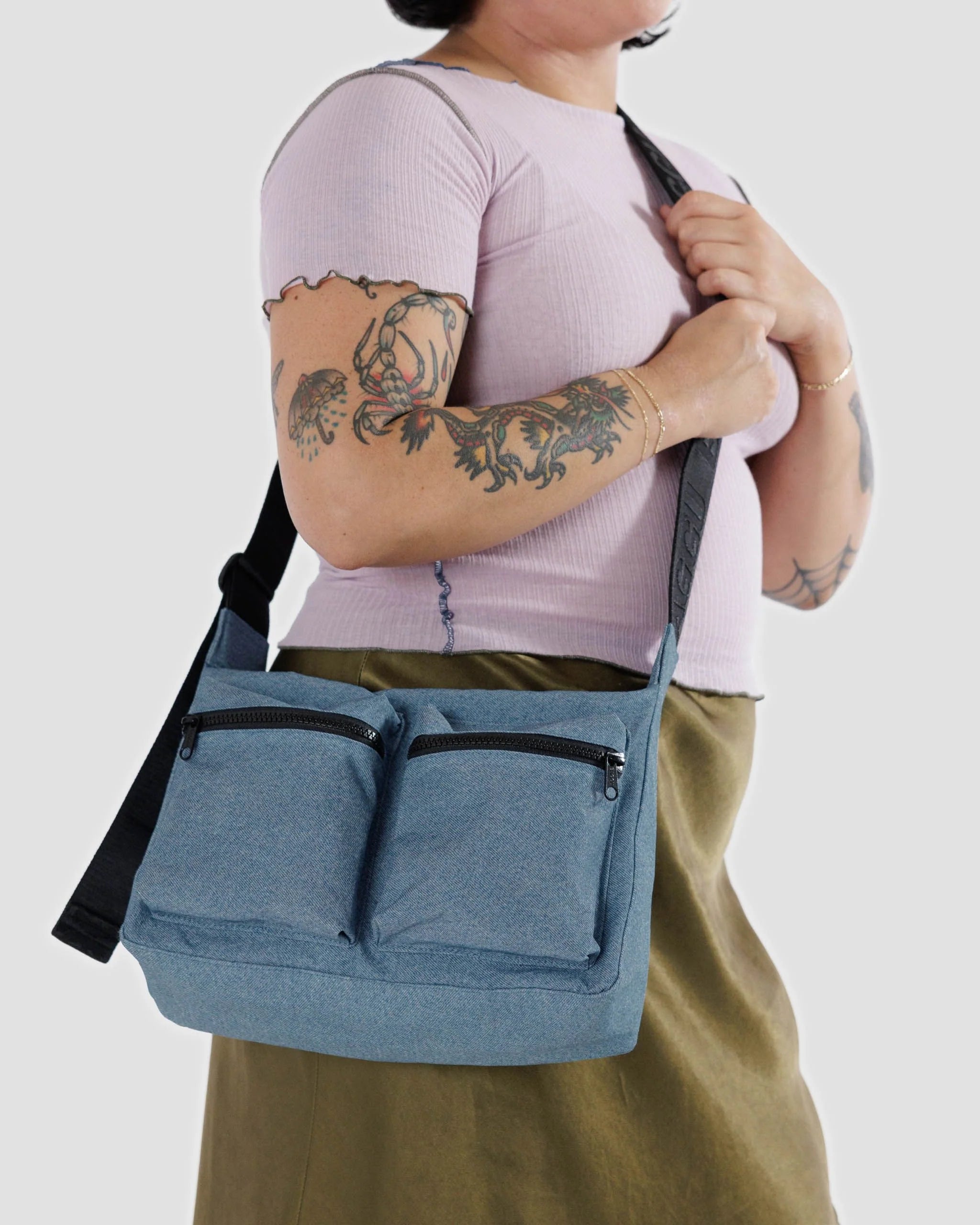 Bolso Medium Cargo Crossbody BAGGU - Digital Denim